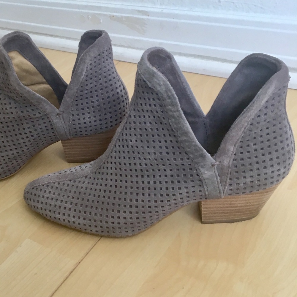 Splendid suede booties, size 7 1/2